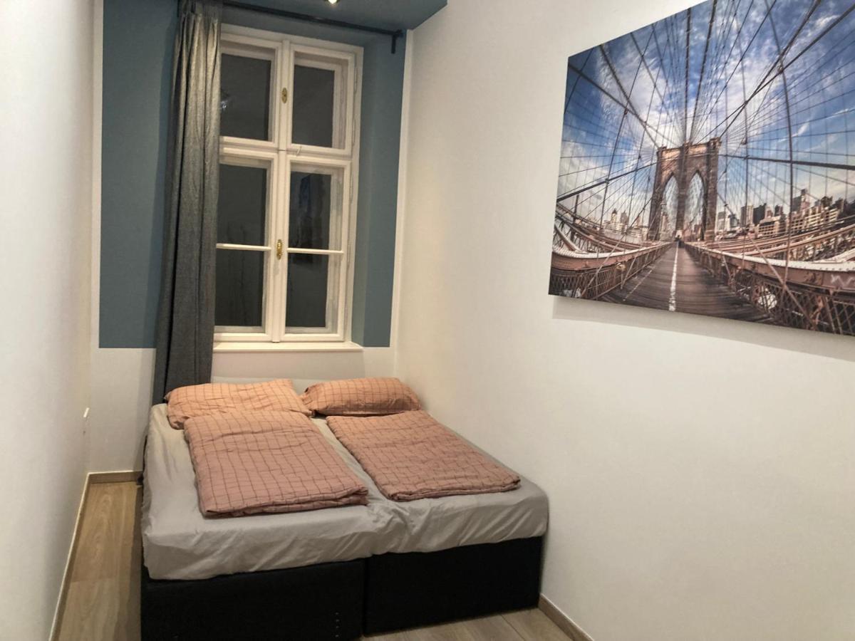 Roland Downtown - Korut Apartament *